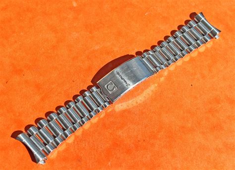 omega speedmaster bracelet.